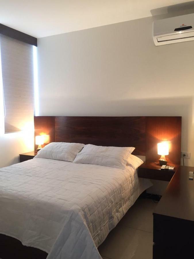 Hermoso Y Unico Apartamento Moderno, En Pleno Centro De Santa Cruz, Con Netflix Wi-Fi De 60 Mb, Estacionamiento Gratis Y Ac En Todos Los Ambientes Santa Cruz de La Sierra Luaran gambar