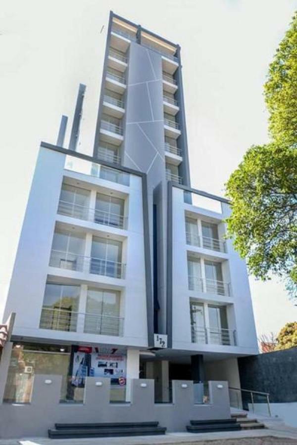 Hermoso Y Unico Apartamento Moderno, En Pleno Centro De Santa Cruz, Con Netflix Wi-Fi De 60 Mb, Estacionamiento Gratis Y Ac En Todos Los Ambientes Santa Cruz de La Sierra Luaran gambar