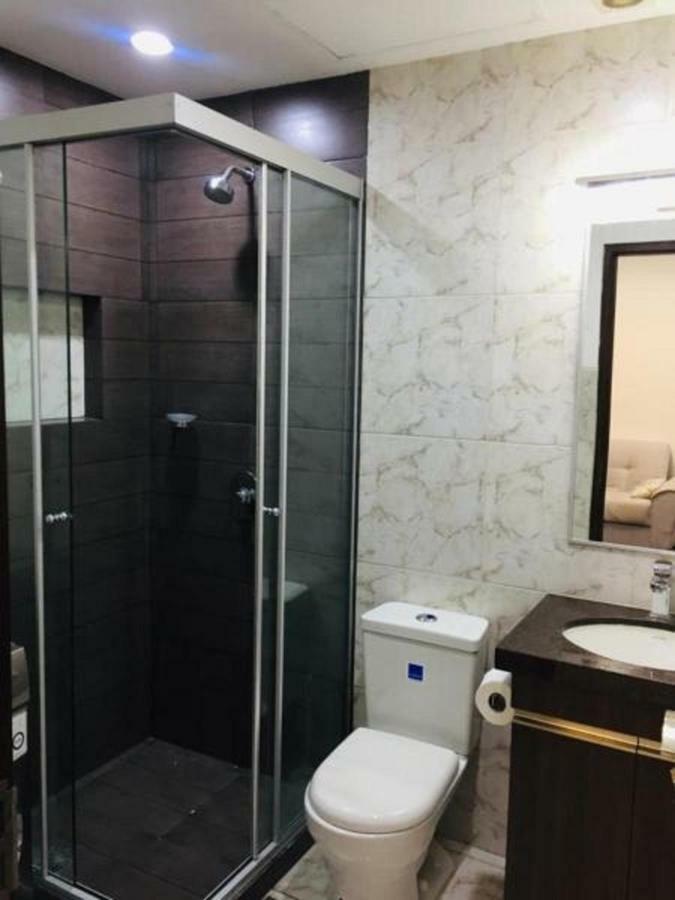 Hermoso Y Unico Apartamento Moderno, En Pleno Centro De Santa Cruz, Con Netflix Wi-Fi De 60 Mb, Estacionamiento Gratis Y Ac En Todos Los Ambientes Santa Cruz de La Sierra Luaran gambar